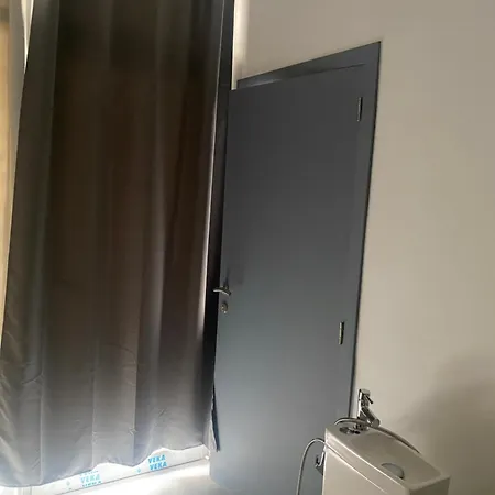 Ξενοδοχείο με κάψουλες Fly House Châtelet